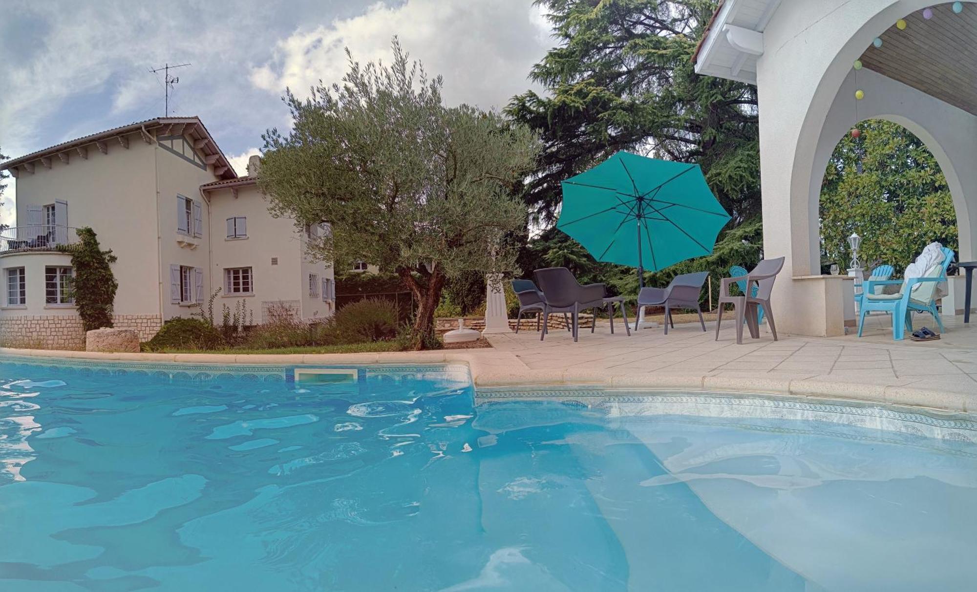 La Maison Basque Sainte-Livrade-sur-Lot Kültér fotó