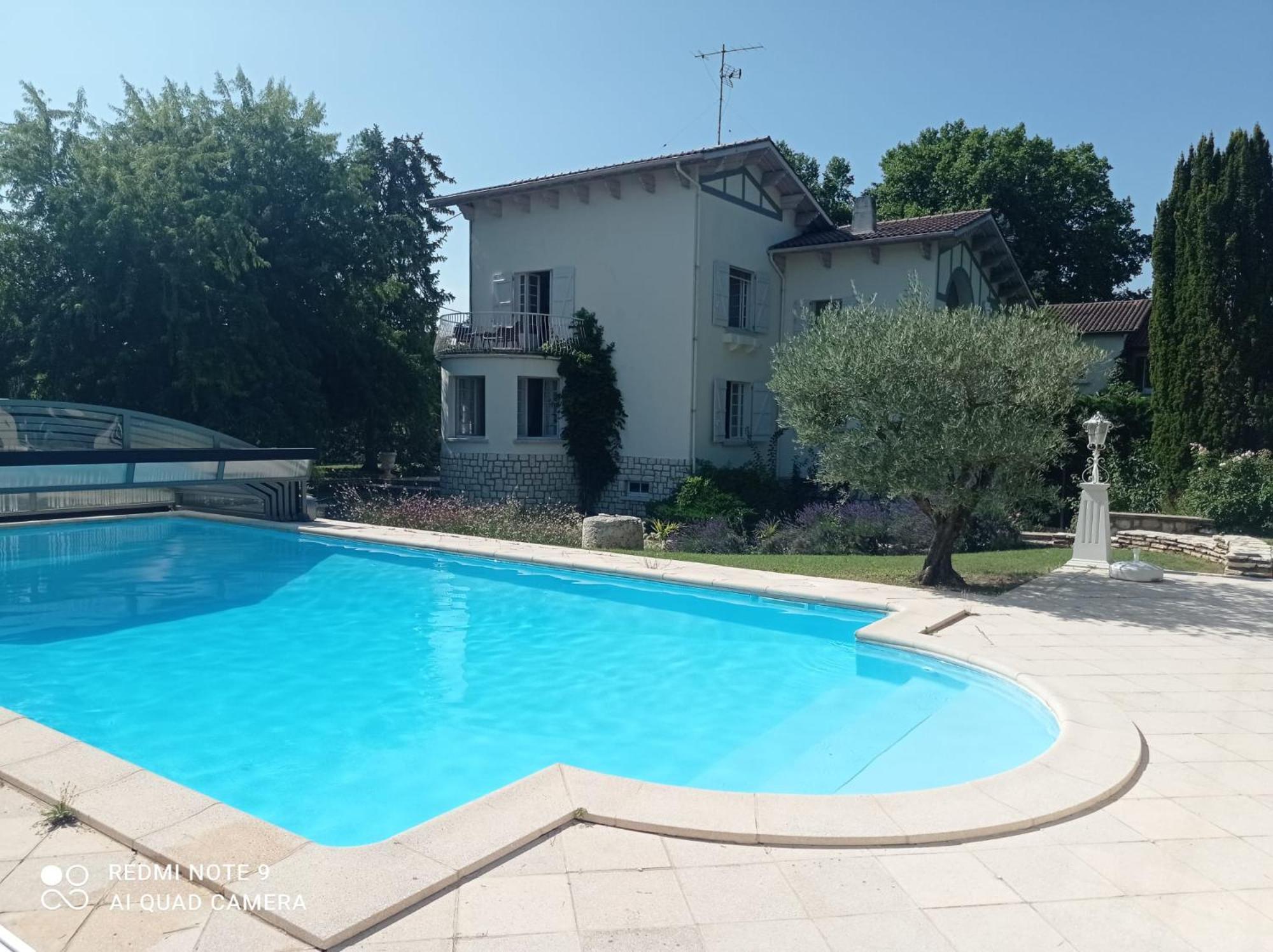 La Maison Basque Sainte-Livrade-sur-Lot Kültér fotó